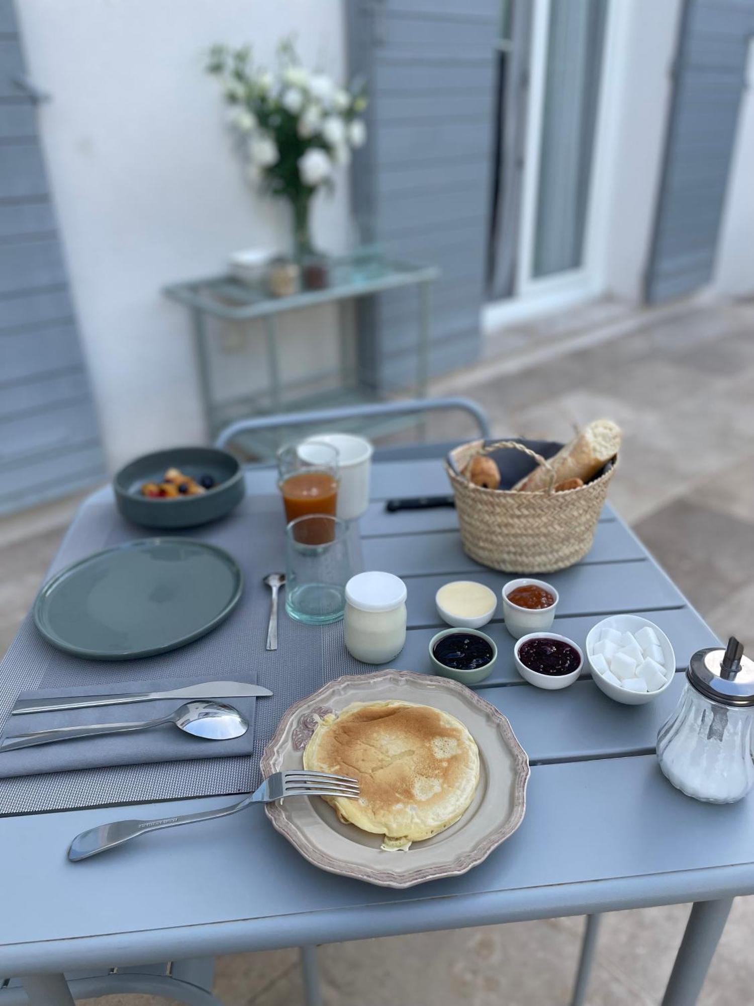 La Bastide D'Alix Bed & Breakfast Eguilles Bagian luar foto